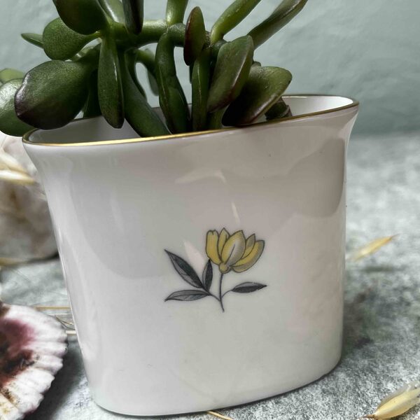 Enchanted Blossom: Vintage Royal Worcester Porcelain Vase with Jade Cutting for Luck & Prosperity - Image 5