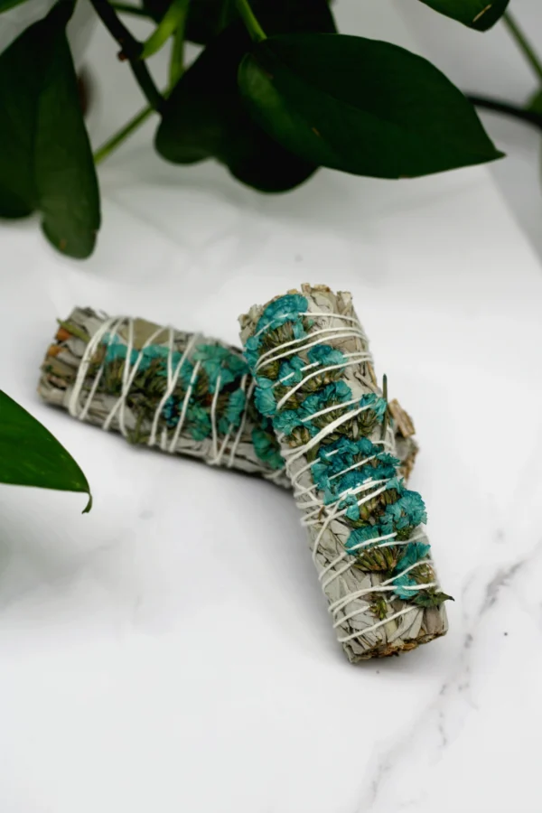 Sustainably Sourced White Sage + Blue Sinuata Flower Bundle