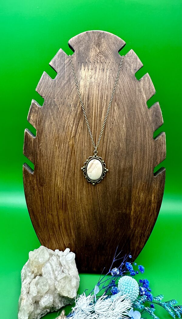 Tranquil Vibes Agate Cabochon Mounted on Antique Bronze Setting 18” Necklace - Image 2