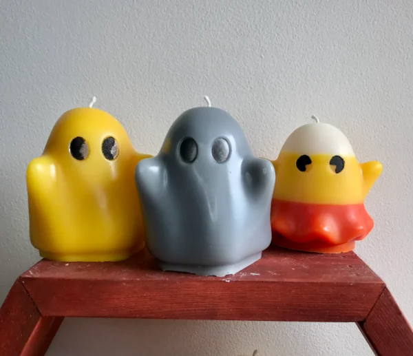 Ghost Candle ~ Halloween, October, spooky, cute ~ Beeswax, soy way, natural wax - Image 6